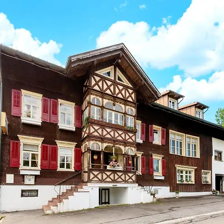 In Bregenzerwald Near Forest アパート *
